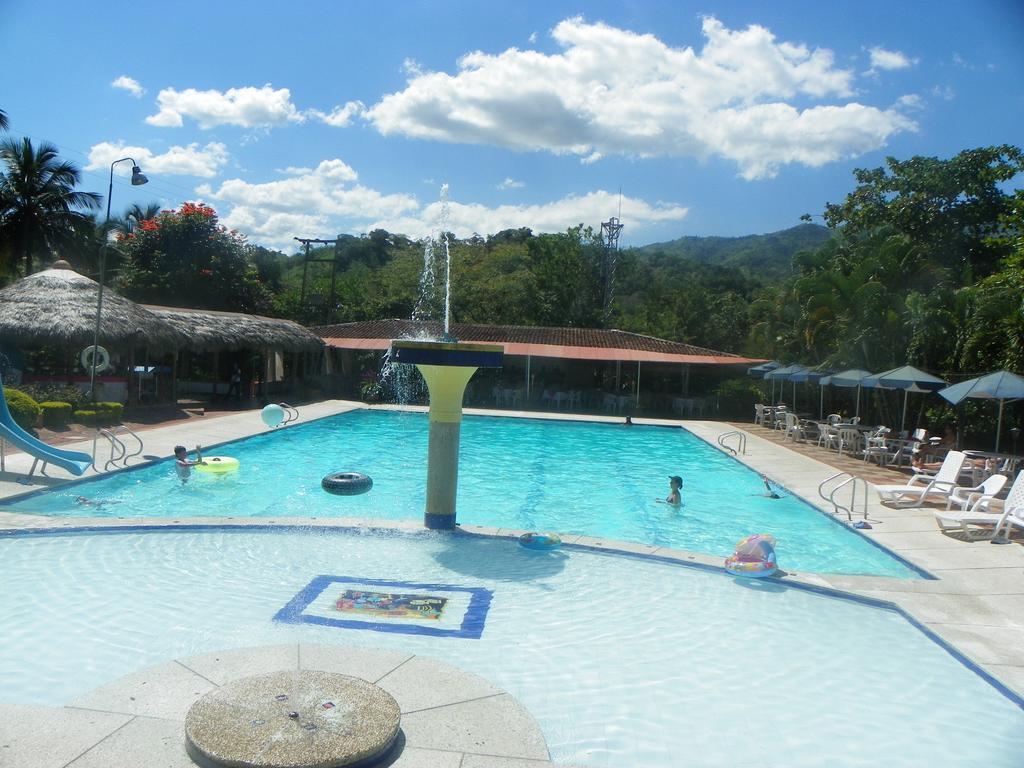 Hotel Hacienda El Diamante Villeta Exterior photo