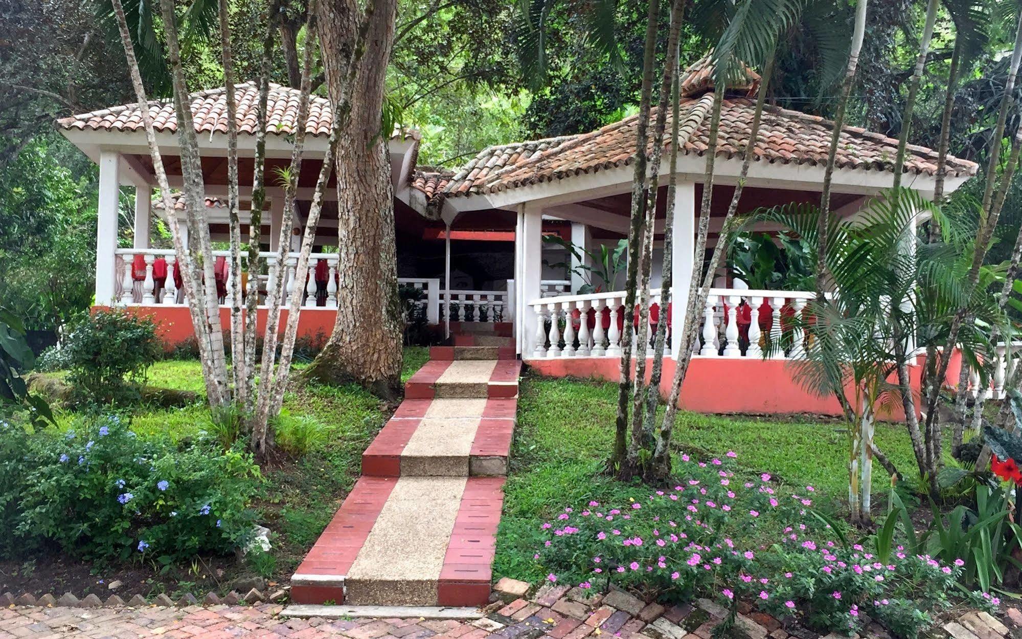 Hotel Hacienda El Diamante Villeta Exterior photo